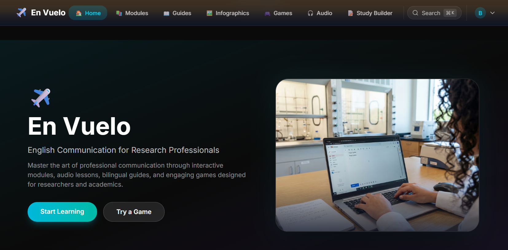 Interfaz principal de Roxana en Vuelo para aprendizaje de inglés laboral